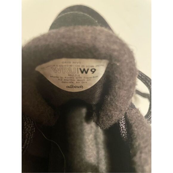 Allbirds Wool Runner-Up Mizzles (SZ 9) - Picture 3 of 5